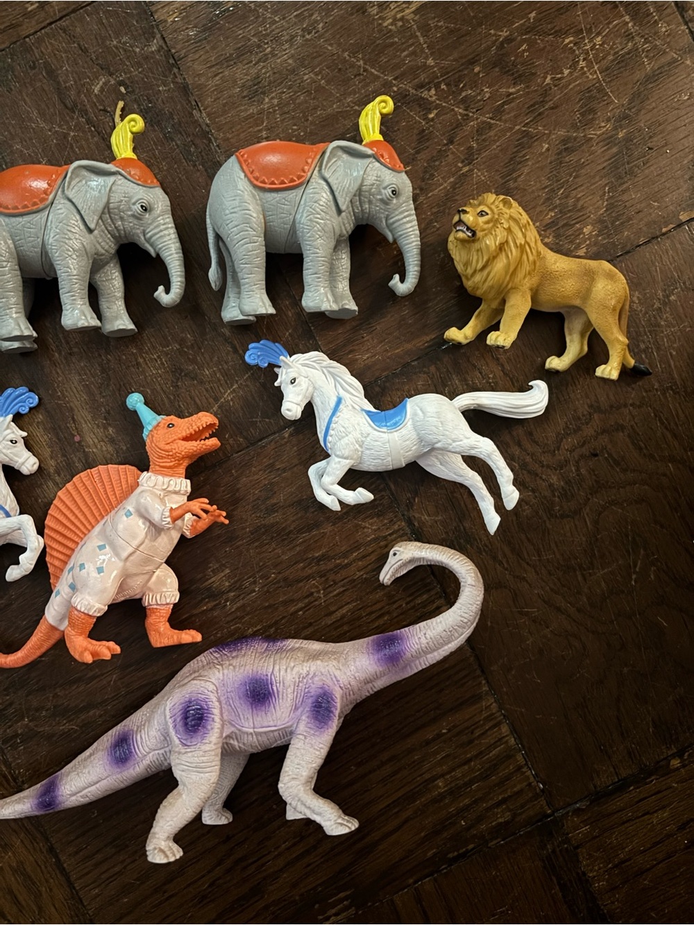 Vintage Circus Animal Figure Lot Elephants Horses Lion Dinosaurs Toys - Picture 2 of 6